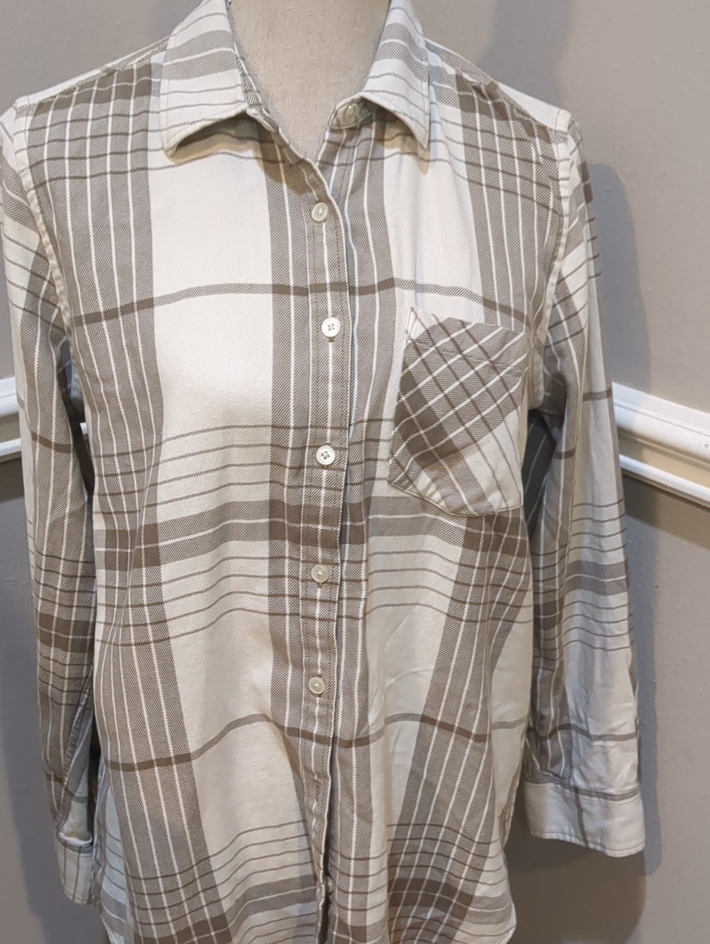Southern Wings Beige and Cream Plaid Button-Up Shirt- Soft!